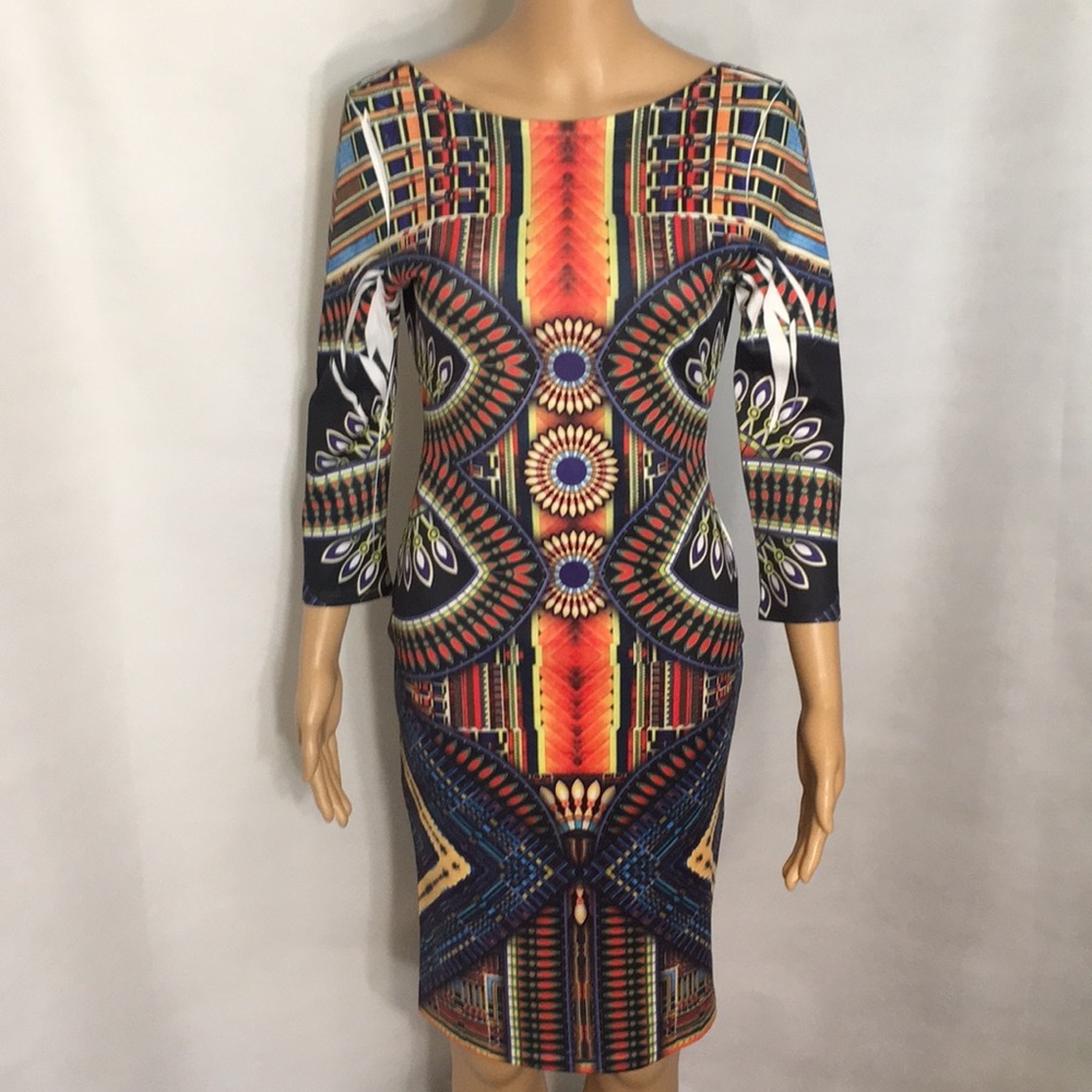 Colorful Tribal Print Bodycon Low-Back Dress - Picture 14 of 16